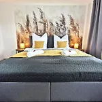 Bohnapartments Südpark - Nähe Steigerwaldstadion - Parkplatz - Wlan - Vollausstattung Apartment