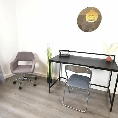 Bohnapartments Suedpark - Naehe Steigerwaldstadion - Parkplatz - Wlan - Vollausstattung Apartmán *